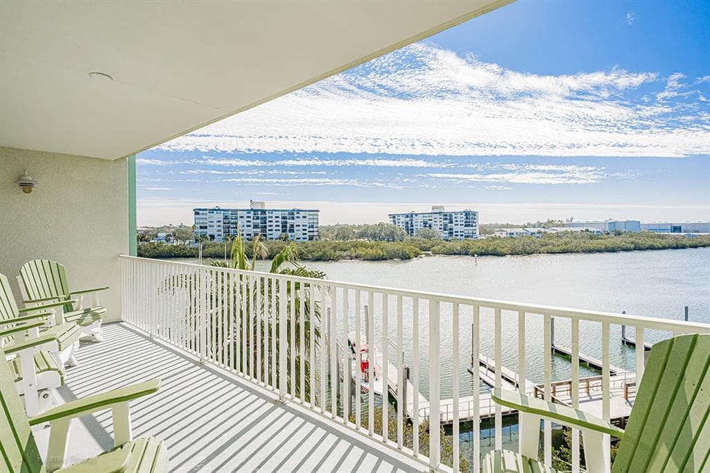 399 2ND STREET 416 photo 7