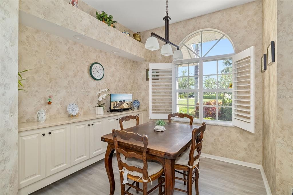 5300 MAHOGANY RUN AVENUE photo 7