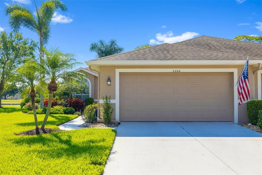 5300 MAHOGANY RUN AVENUE photo 3