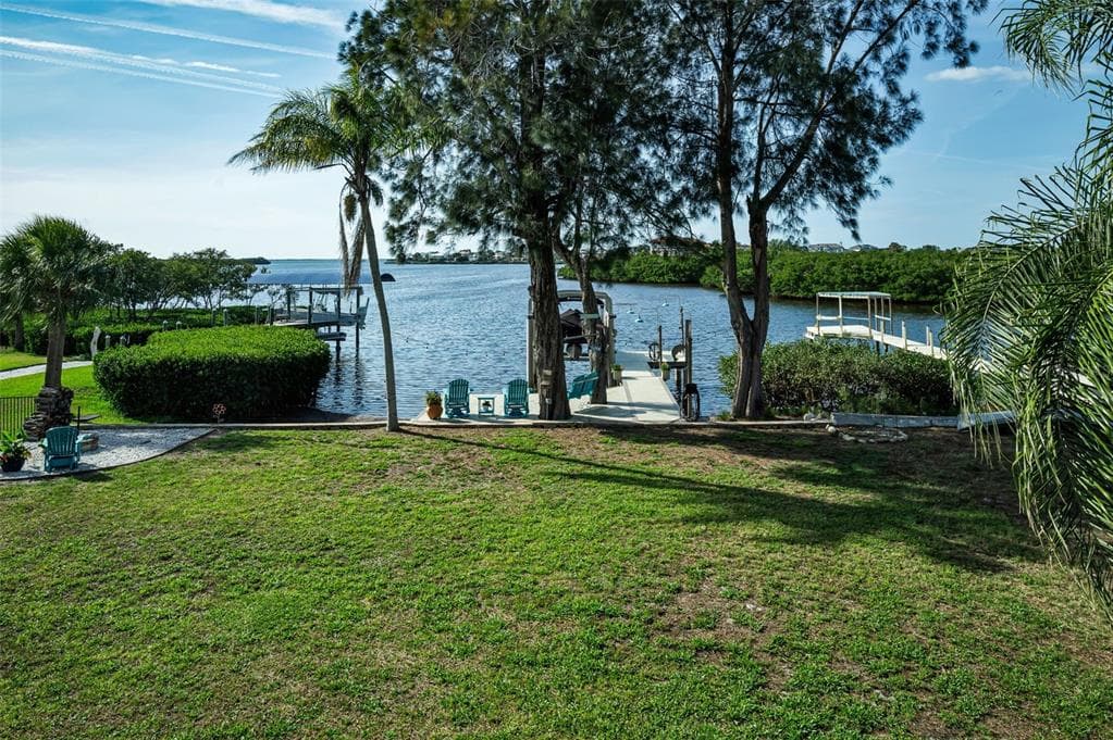 1626 SEA BREEZE DRIVE photo 6