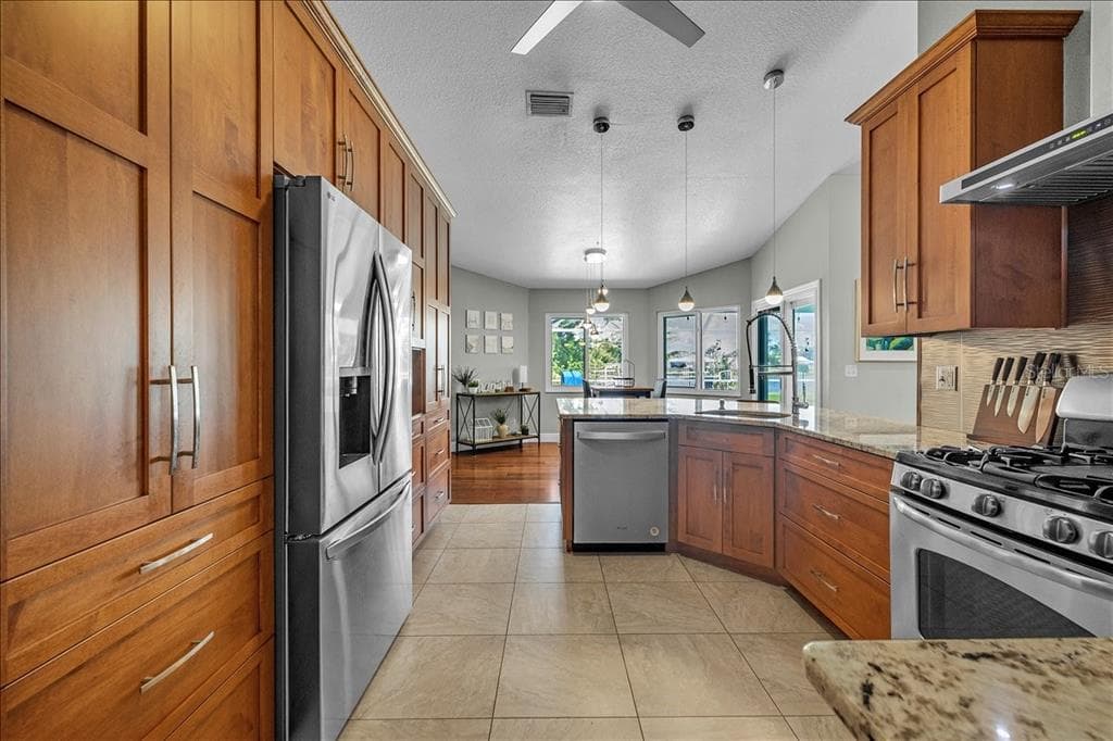 6308 ZENO CIRCLE photo 13
