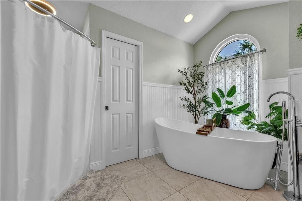 6308 ZENO CIRCLE photo 20
