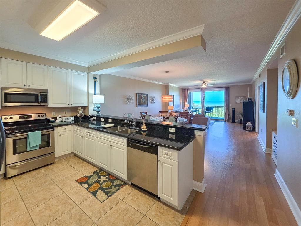 60 SURFVIEW DRIVE 209 photo 7