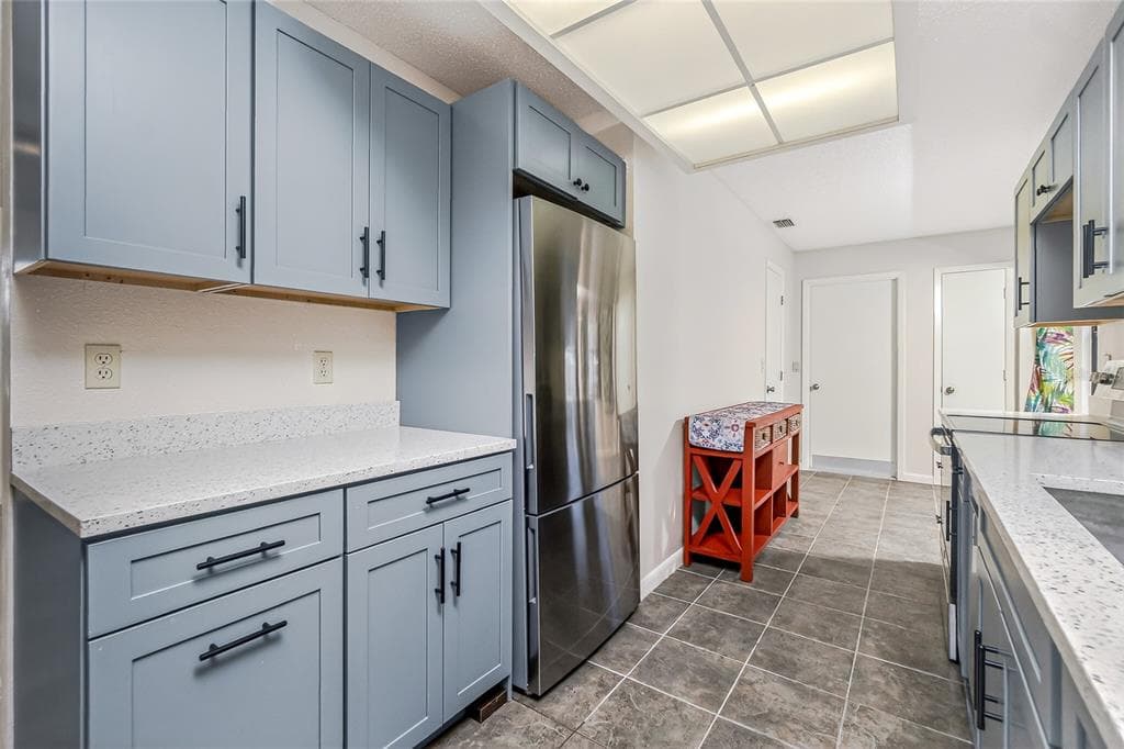 9406 PROSPECT AVENUE photo 17