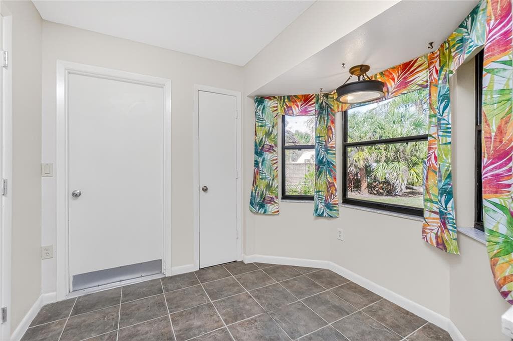 9406 PROSPECT AVENUE photo 19