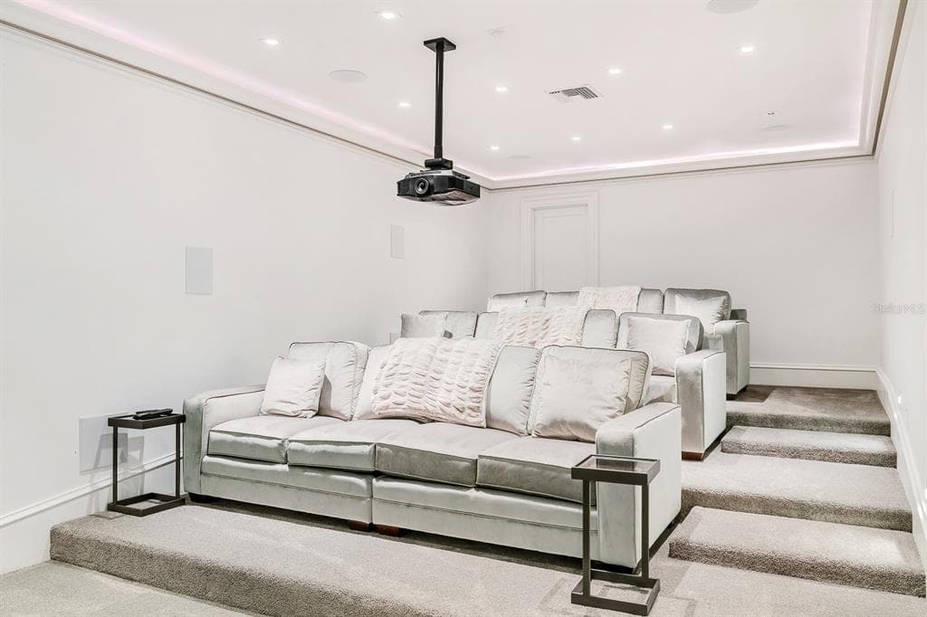 12488 PARK AVENUE photo 20