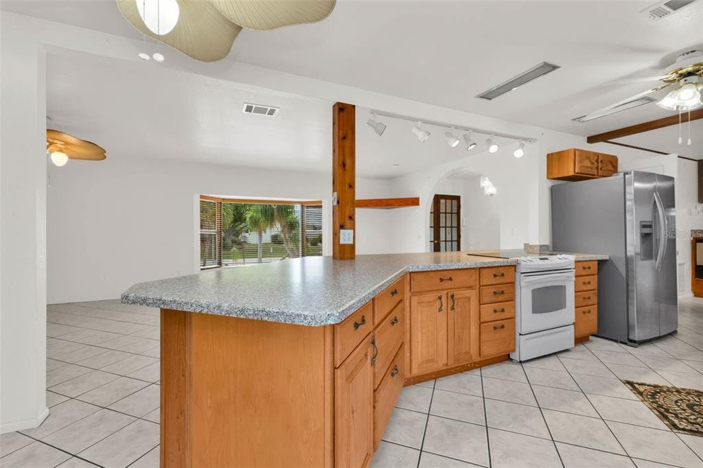 238 FRY TERRACE SE photo 15