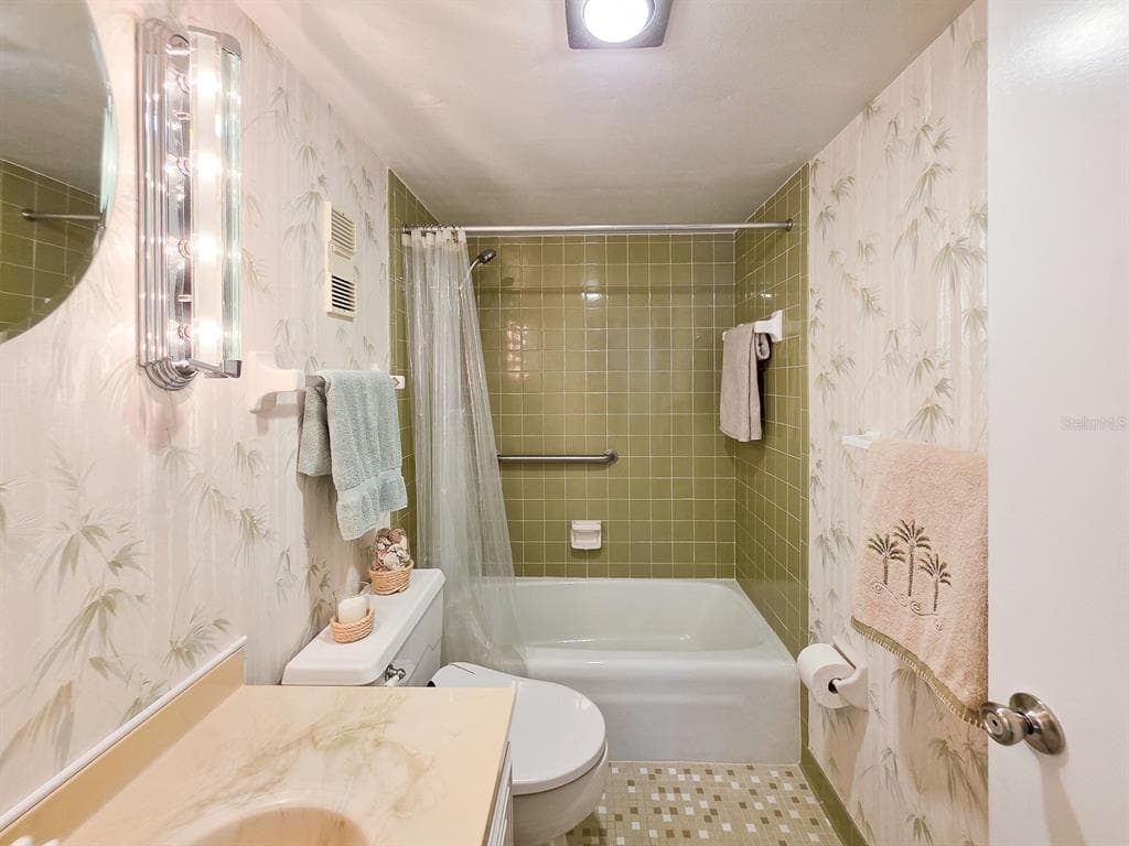 3606 S PENINSULA DRIVE 605 photo 24