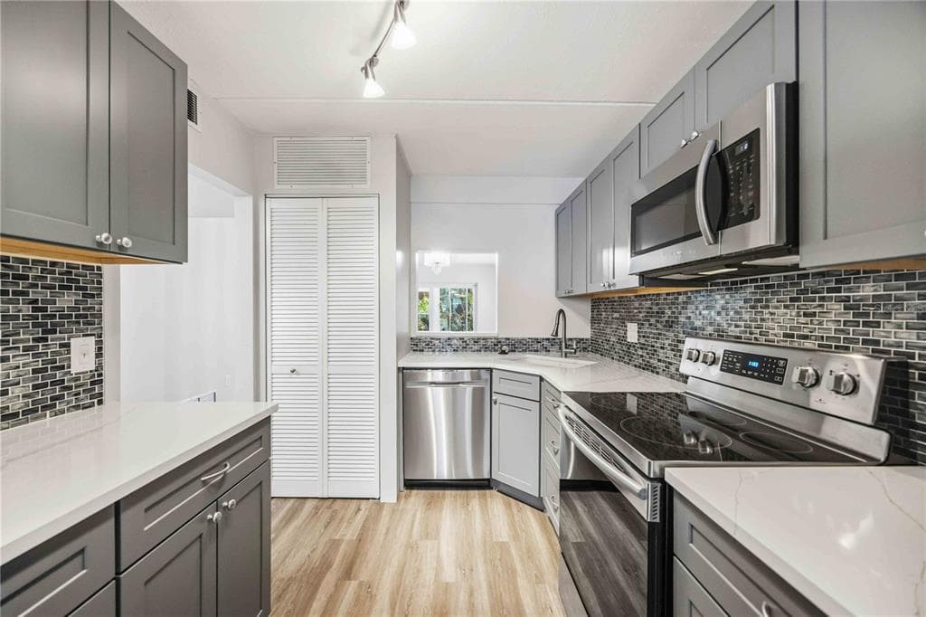 270 SANTA MARIA STREET 104 photo 8