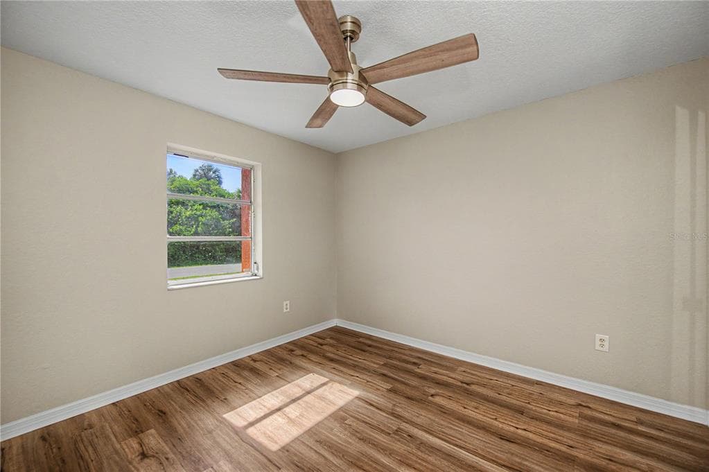 1609 HARMONY DRIVE photo 23
