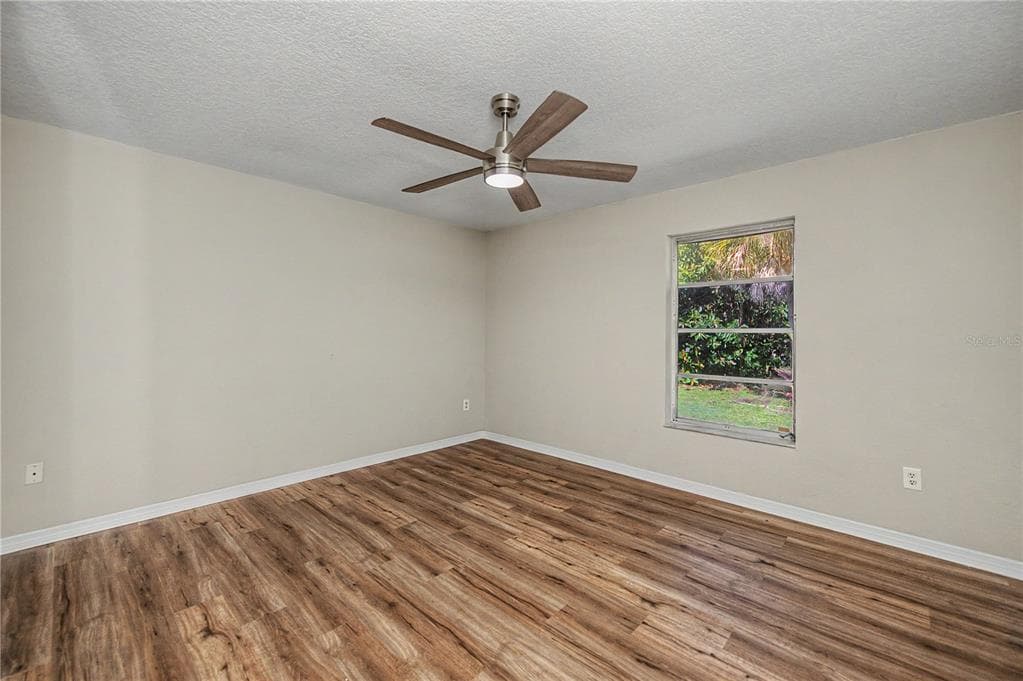 1609 HARMONY DRIVE photo 18