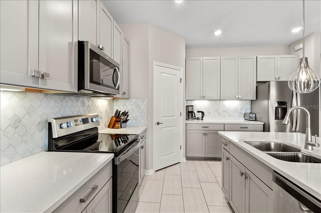 188 DAYLILY BOULEVARD photo 22