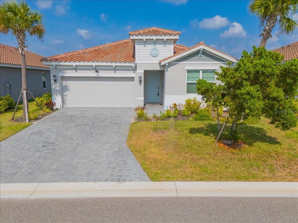 188 DAYLILY BOULEVARD photo 1