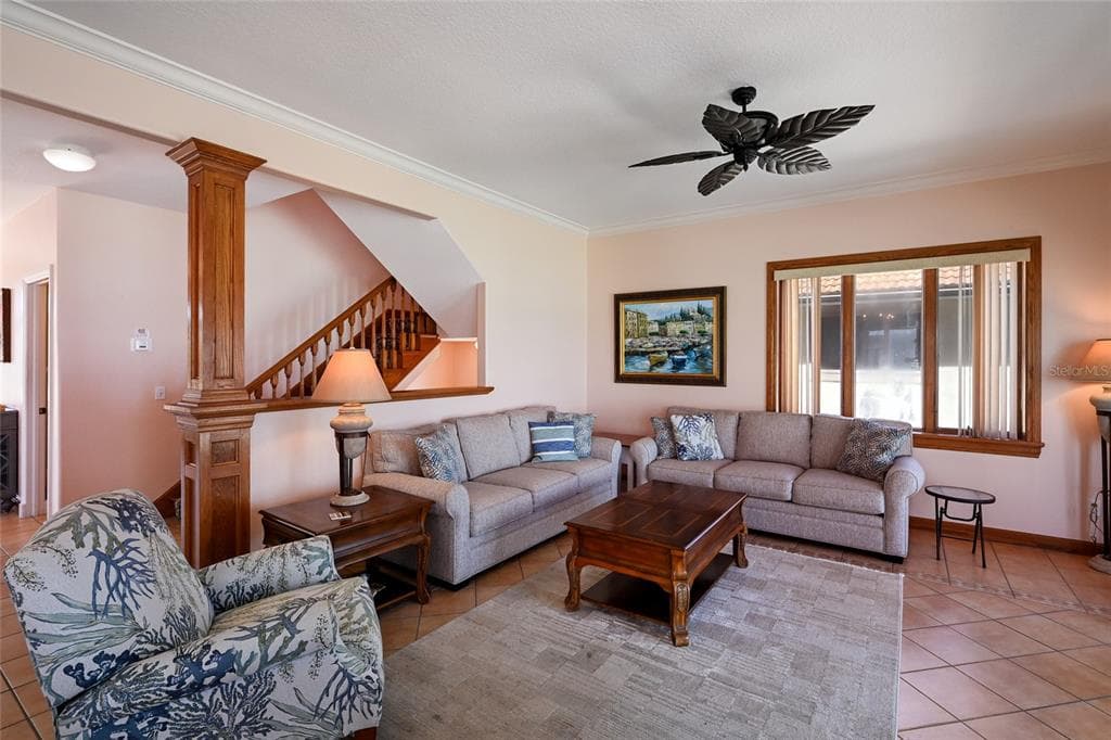 889 N SHORE DRIVE photo 12