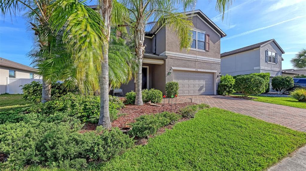 2446 CARNATION COURT photo 2