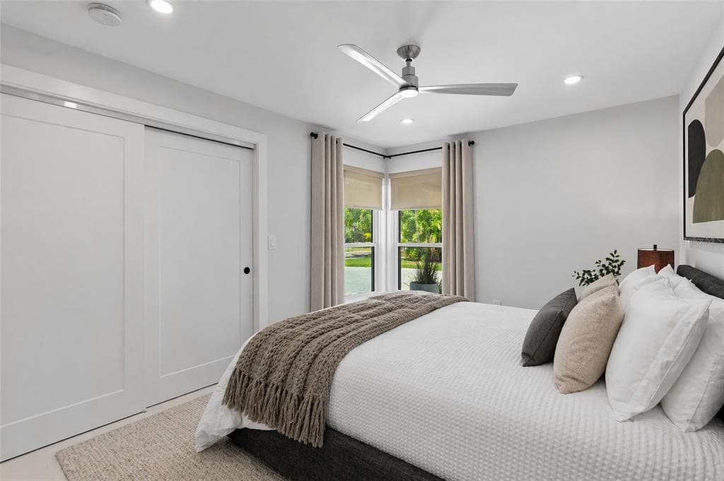 631 HARBOR ISLAND photo 22