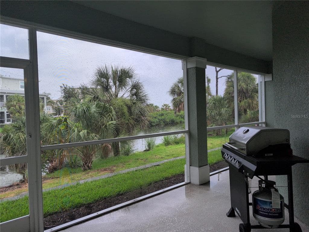 10420 CORAL LANDINGS LANE 115 photo 18