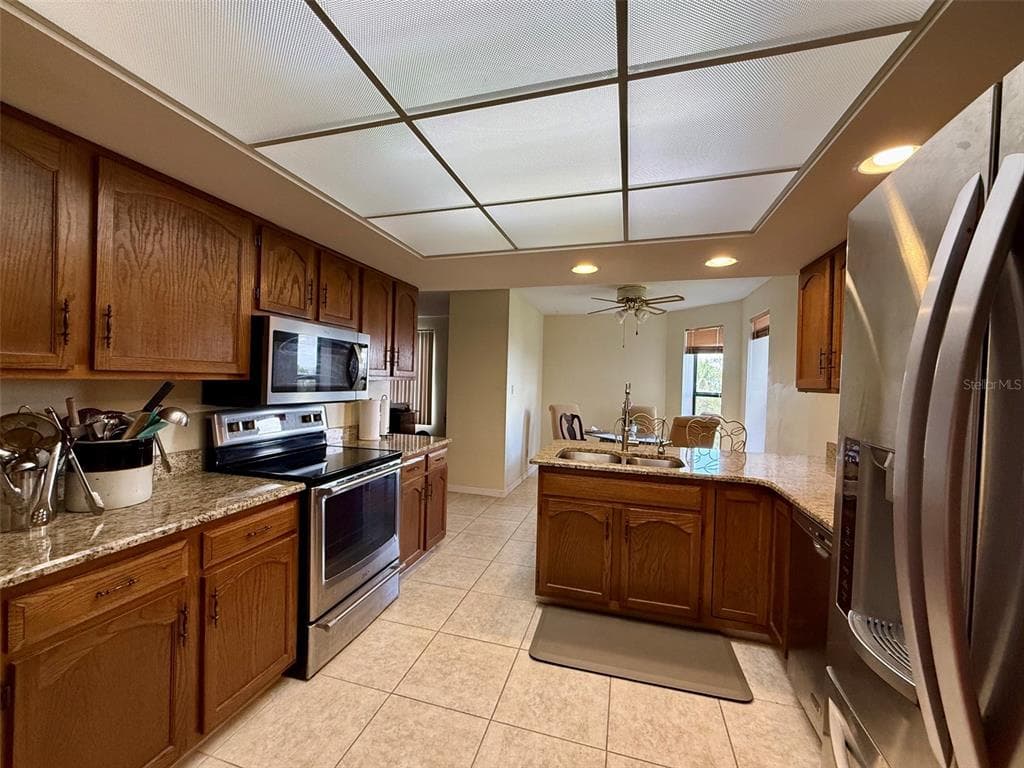 25188 MARION AVENUE E212 photo 11