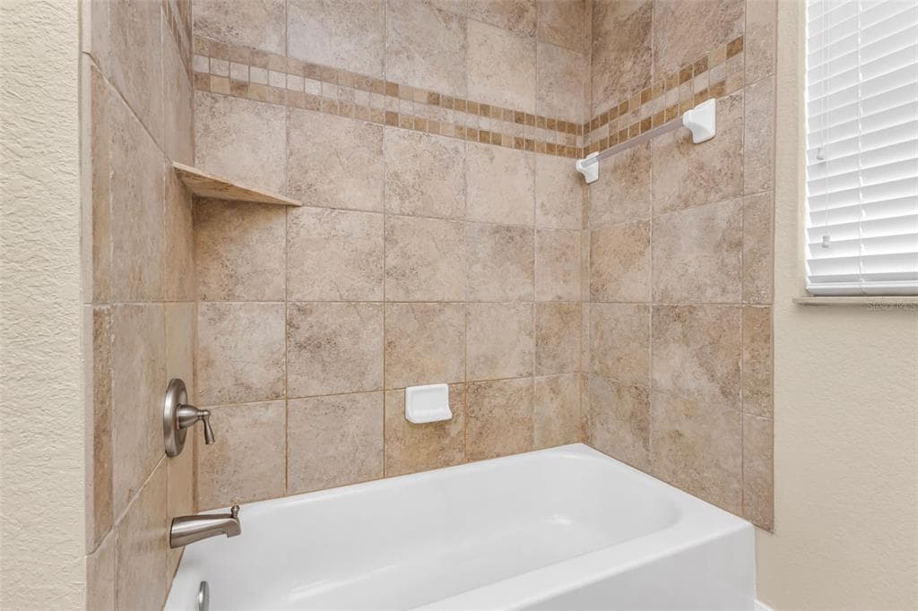 28401 COCO PALM DR photo 22