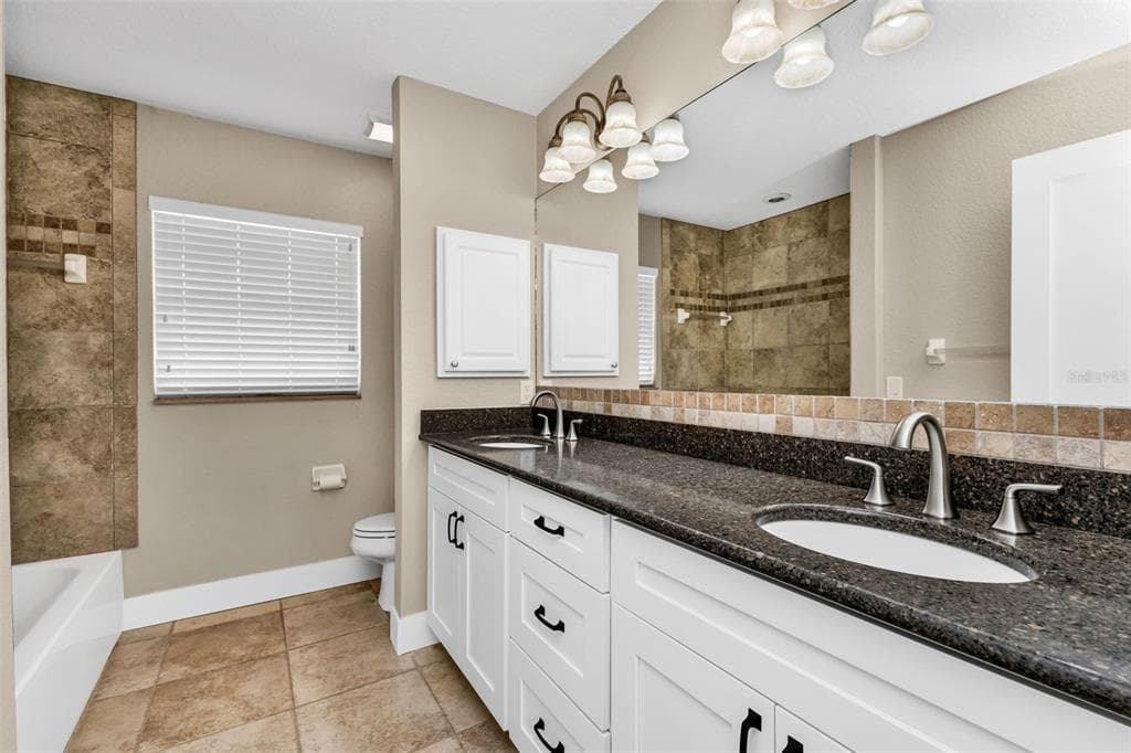 28401 COCO PALM DR photo 19