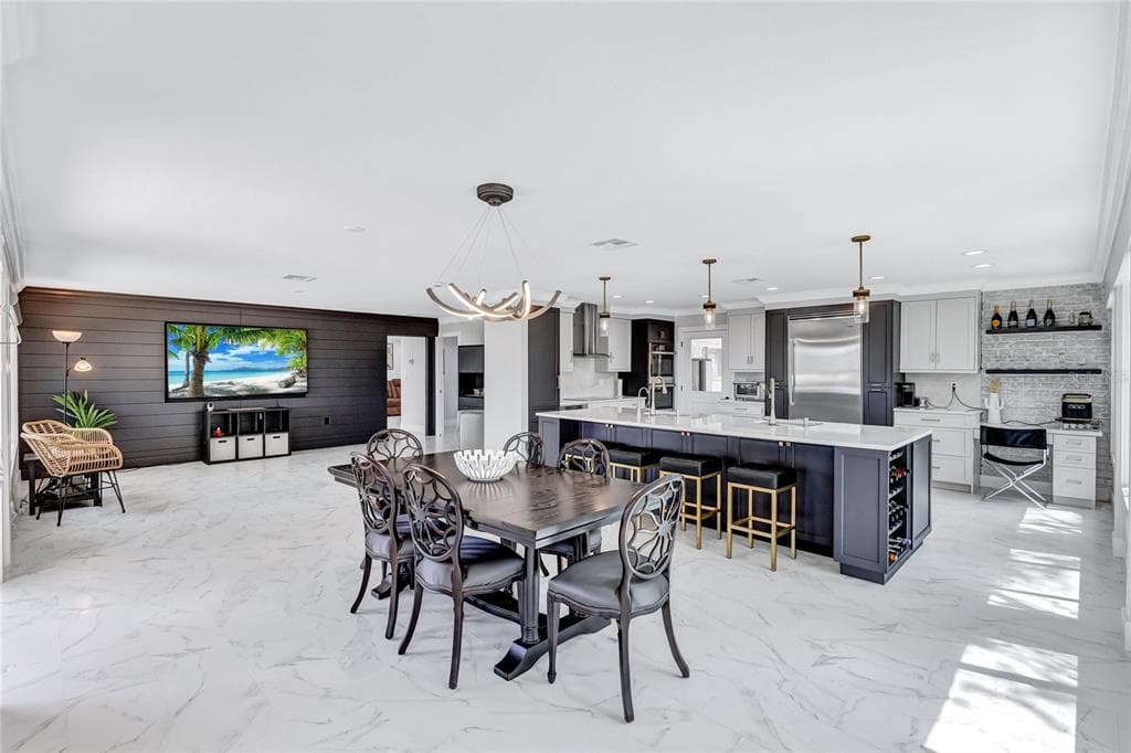 2612 KEYSTONE COURT N photo 12
