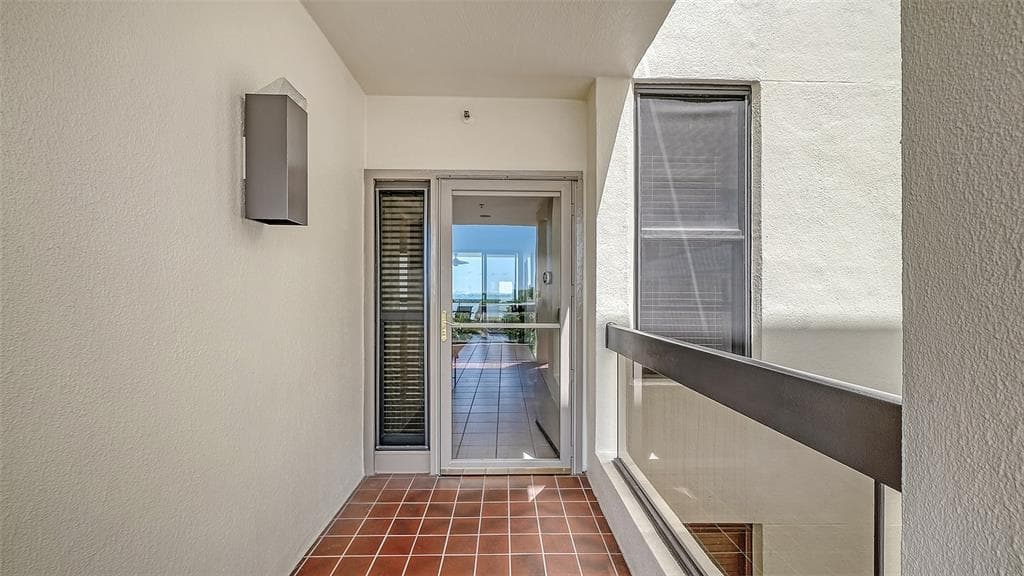 1932 HARBOURSIDE DRIVE 242 photo 22