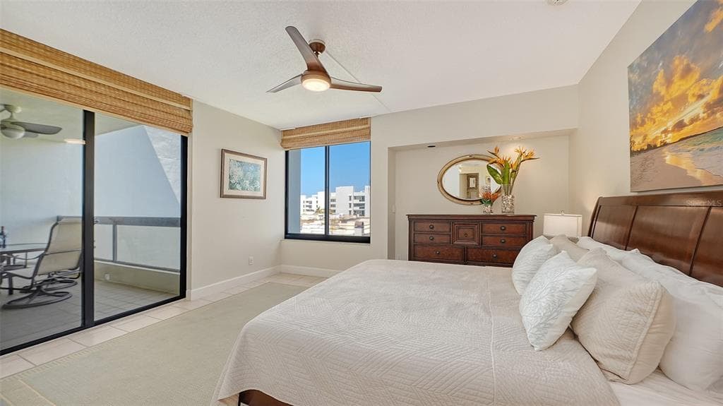 1932 HARBOURSIDE DRIVE 242 photo 15