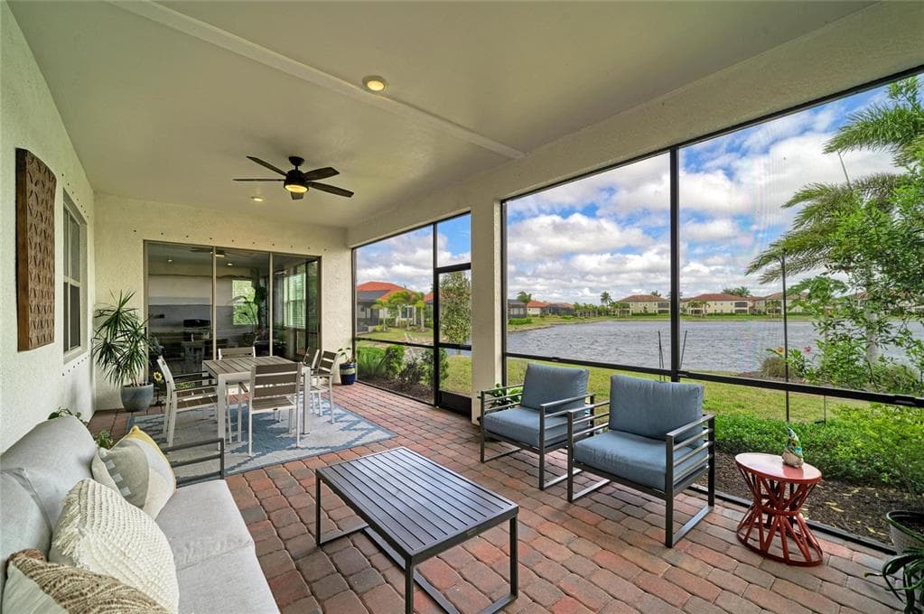 283 TOSCAVILLA BOULEVARD photo 12