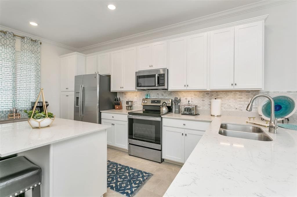 18028 GAWTHROP DRIVE 403 photo 7