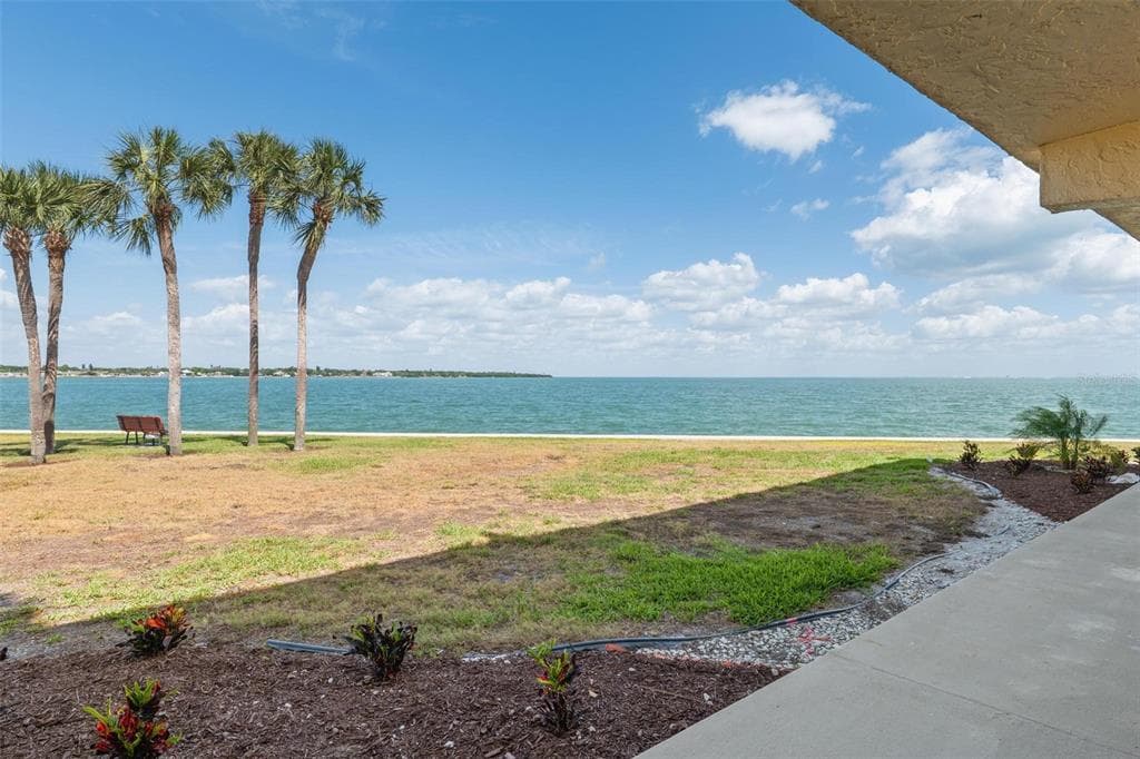 7540 SUNSHINE SKYWAY LANE S T35 photo 10