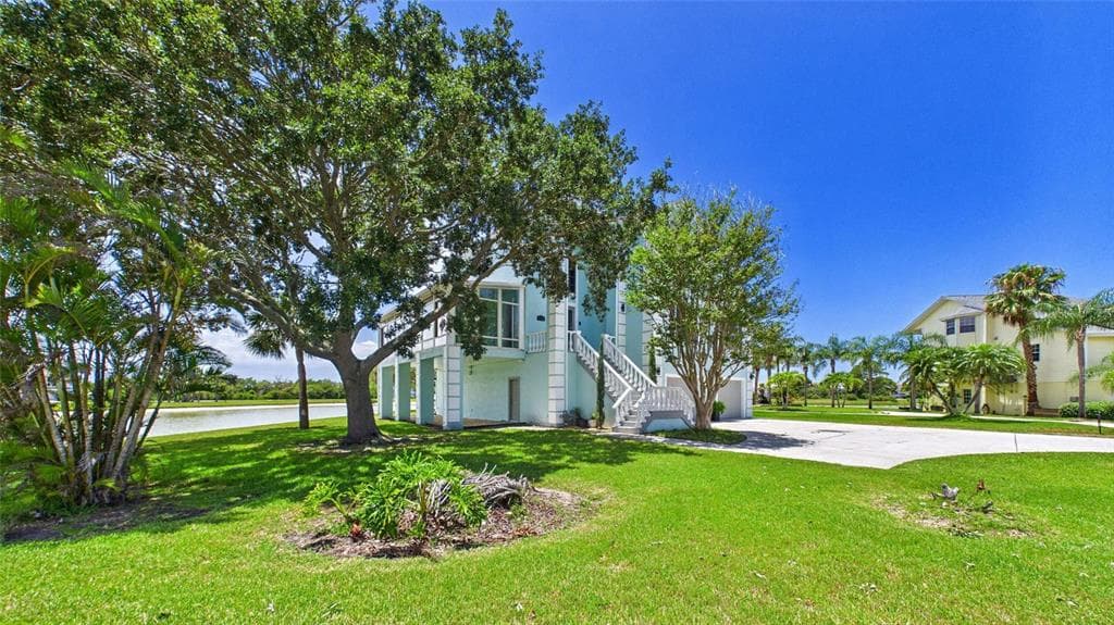 2106 PELICAN COURT photo 11