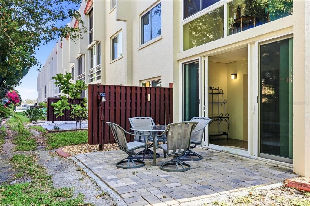 260 SANTA MARIA STREET 105 photo 15
