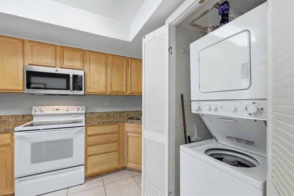 260 SANTA MARIA STREET 105 photo 21