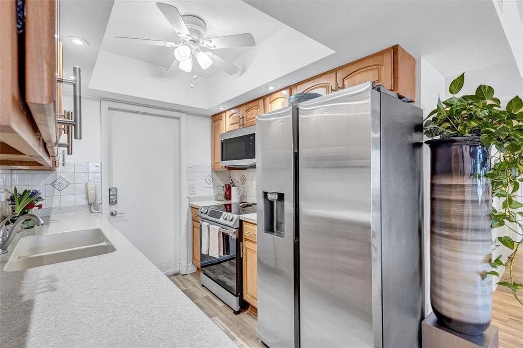 3806 GULF OF MEXICO DRIVE C310 photo 8