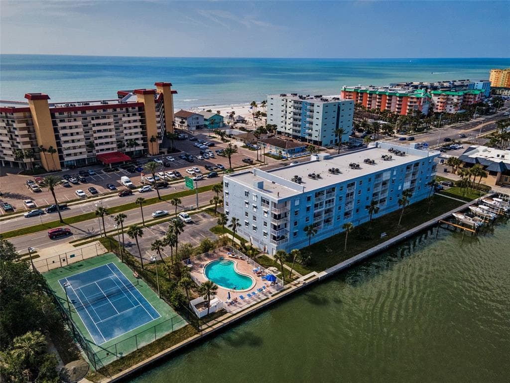 18325 GULF BOULEVARD 308 photo 6