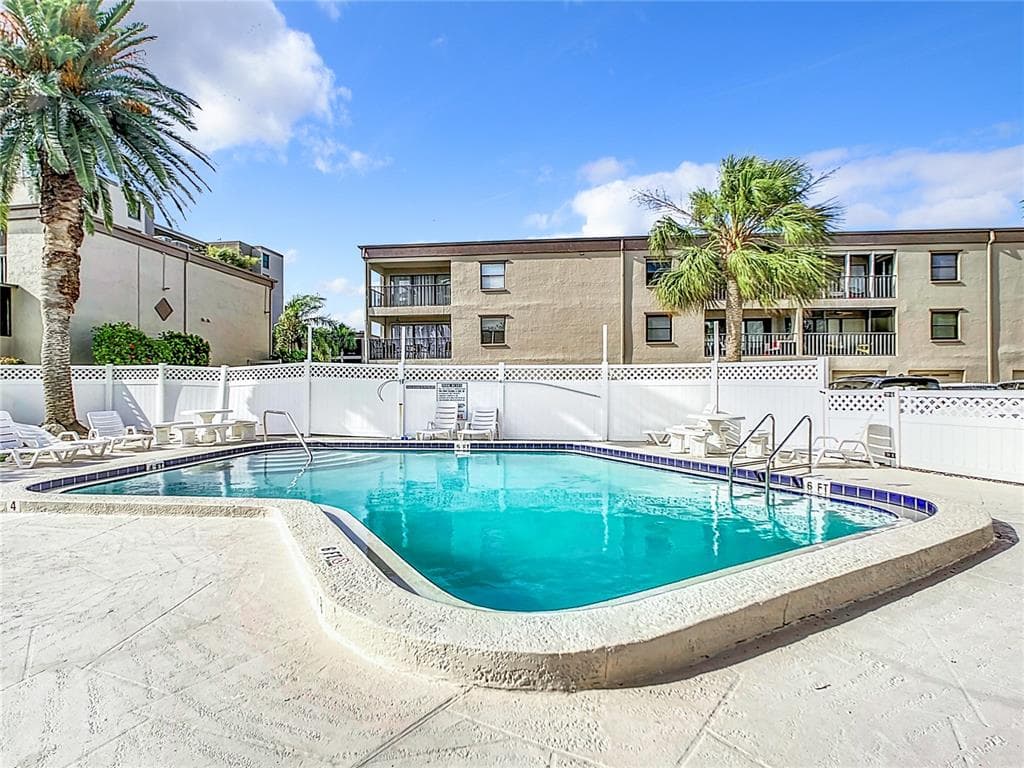 19727 GULF BOULEVARD G1 photo 25