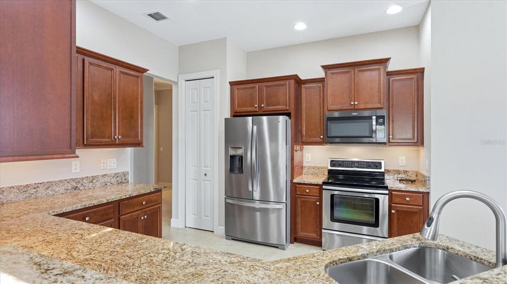 13177 CREEKSIDE LANE photo 19