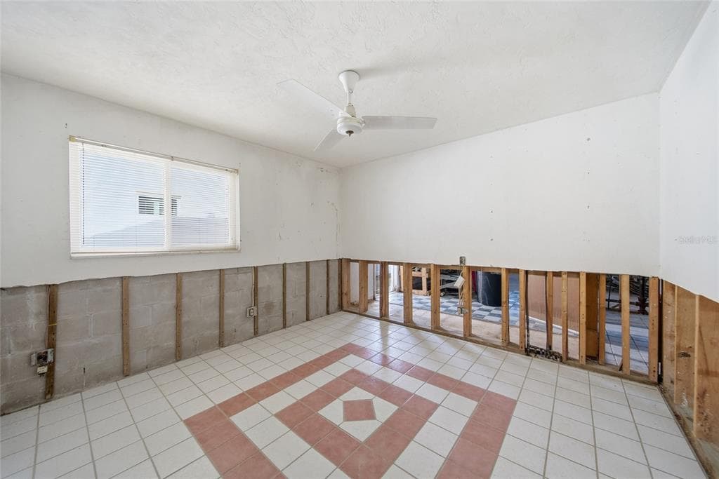 4 BELLEVUE DRIVE photo 11