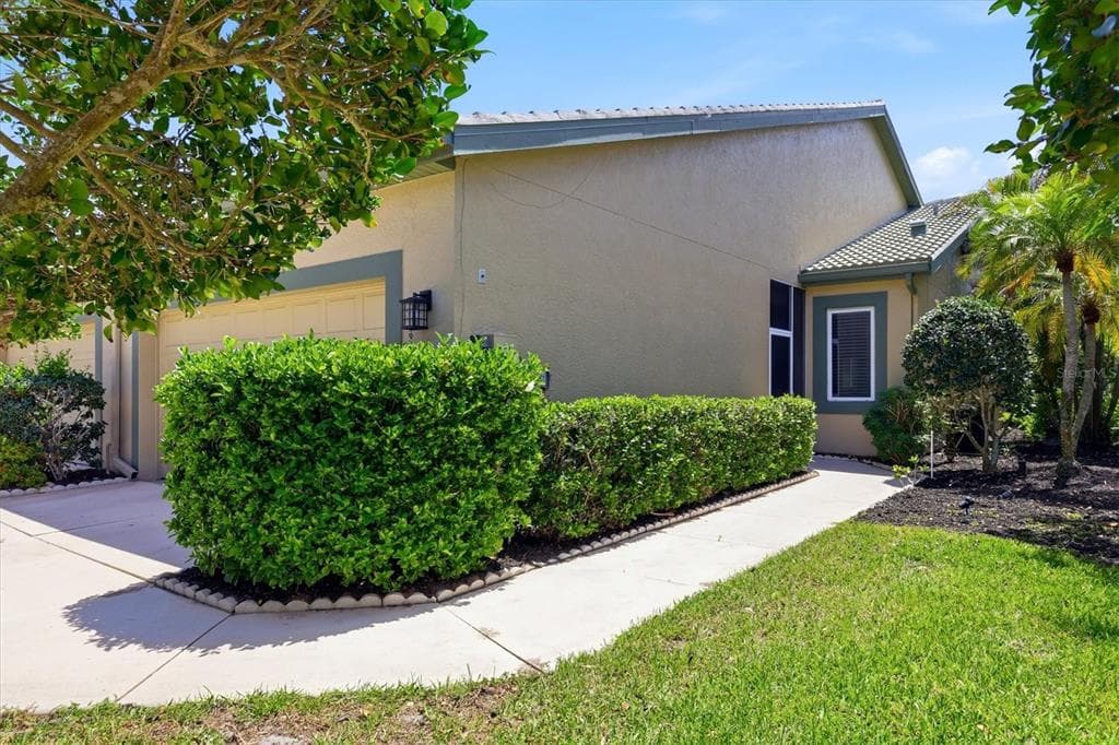 8549 54TH AVENUE CIRCLE E photo 5