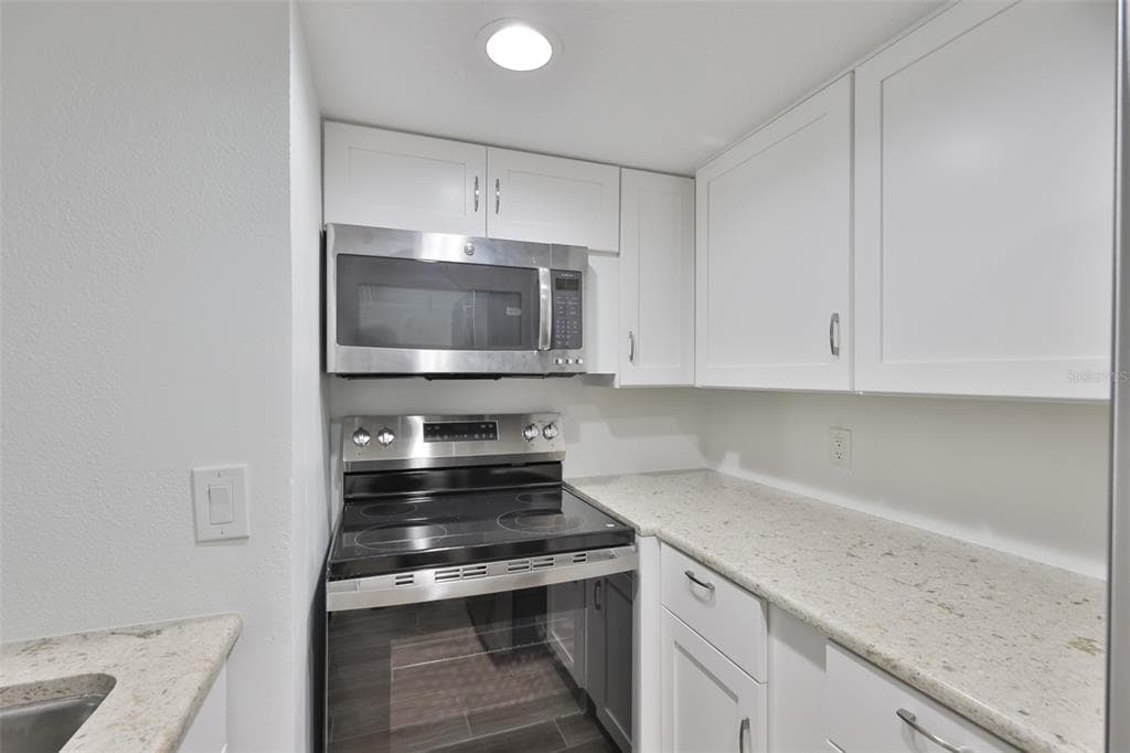 4736 JASPER DR 103 photo 14