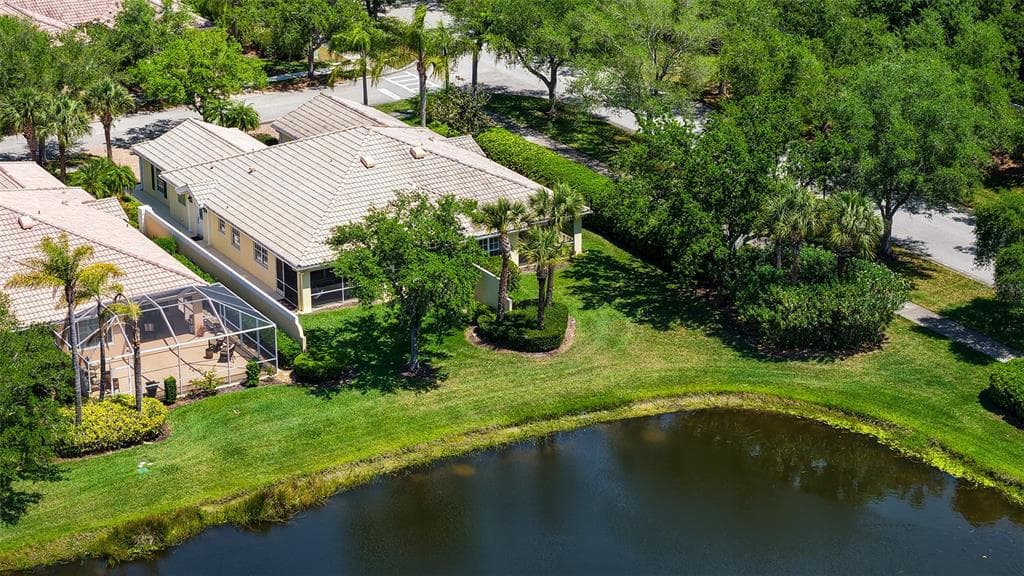 5867 HELICON PLACE photo 2