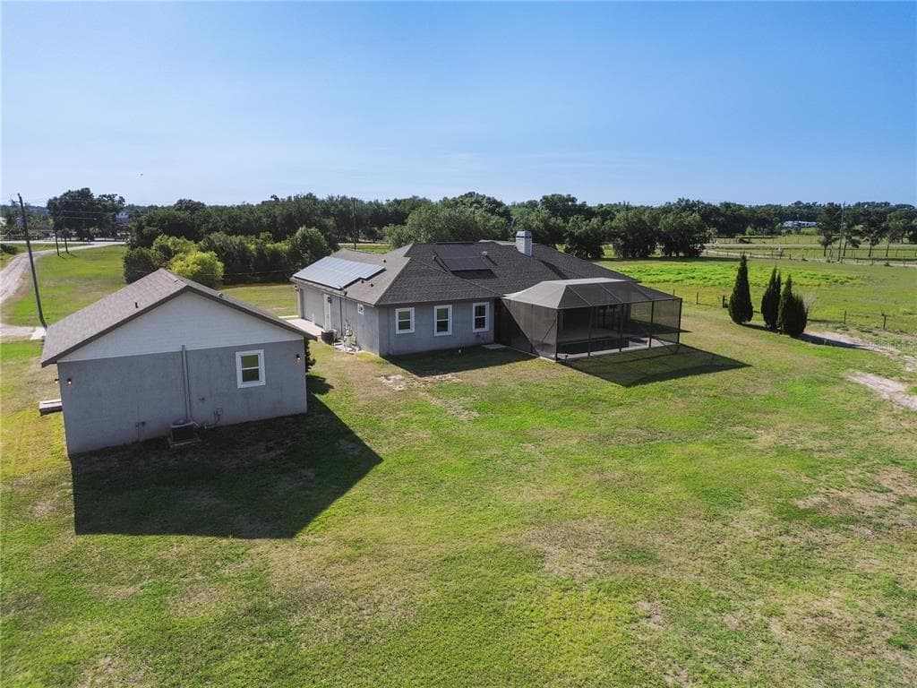 14805 US-301 N photo 9