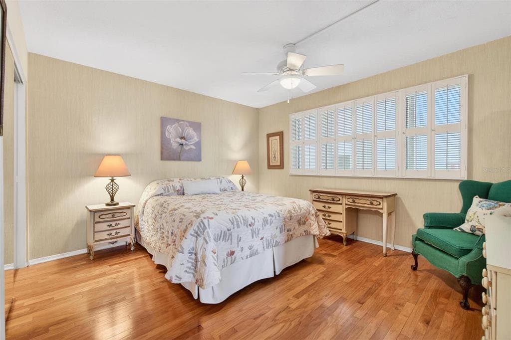 1365 SNELL ISLE BOULEVARD NE 6A photo 23