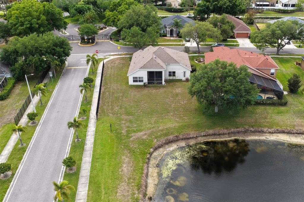9103 PINEBREEZE DRIVE photo 4