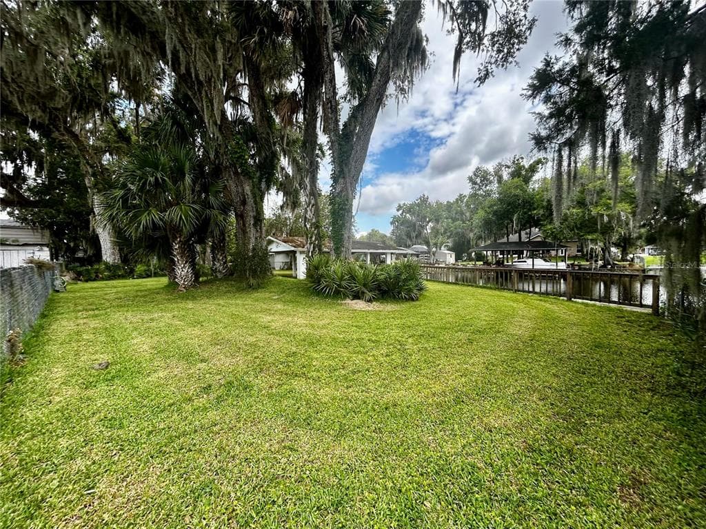 2950 N SHELL ROAD photo 5