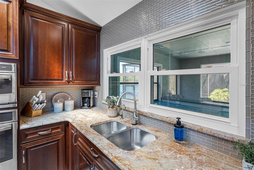 10209 LAKE GROVE DRIVE photo 13