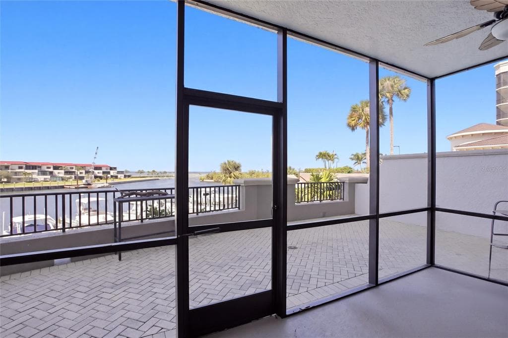 3313 SUNSET KEY CIRCLE 105 photo 24