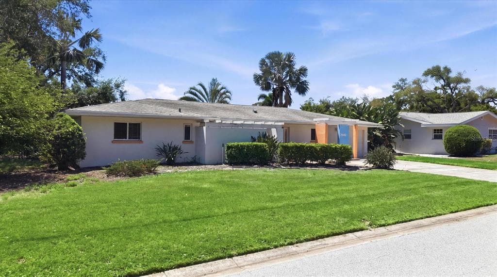 2940 BOUGAINVILLEA STREET photo 1