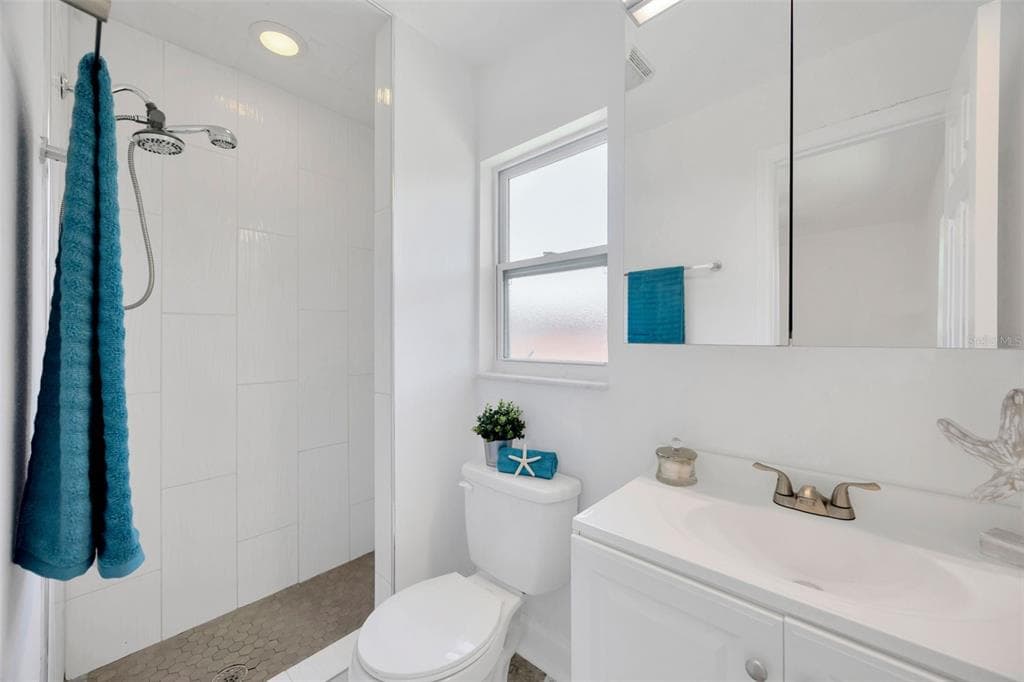 9935 RIVER DRIVE photo 22