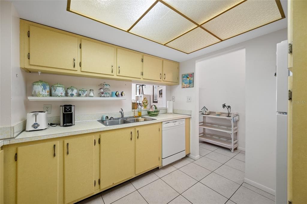 285 107TH AVENUE 306 photo 9